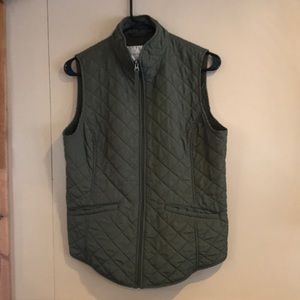 VanHeusen quilted vest